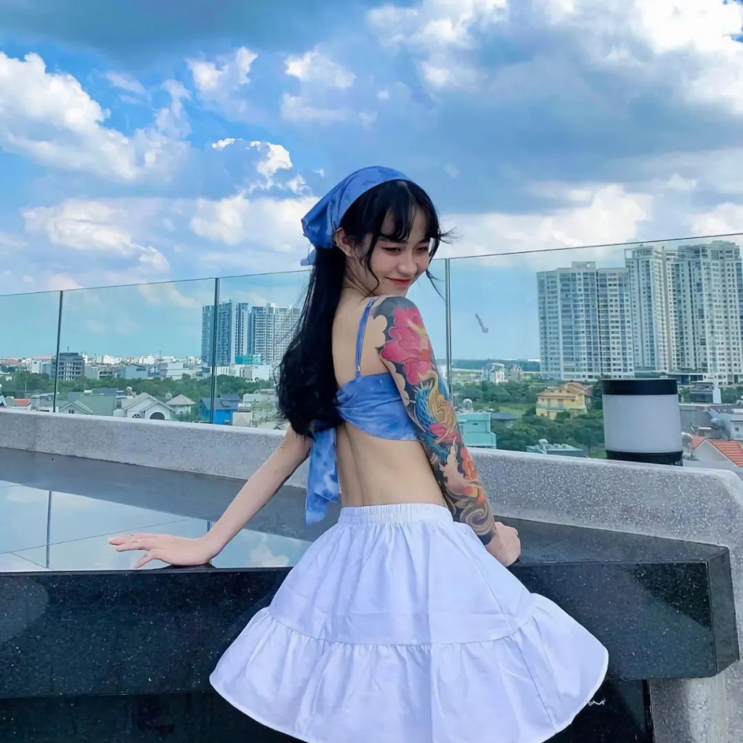 无冕皇后 封面